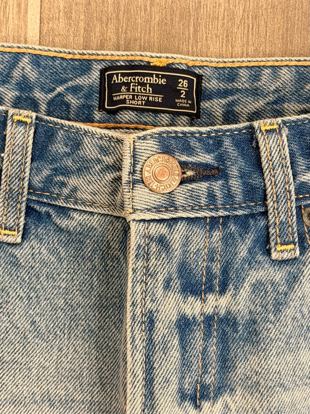 NWT Abercrombie and Fitch Denim Shorts 2/26 - Picture 3 of 4